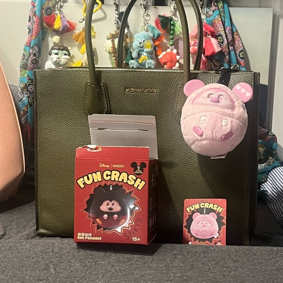 ‼️SOLD OUT‼️ Disney x Miniso “Heart Mickey” Plush Pendant – Fun Crash Series - Picture 1 of 1
